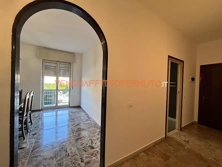 Immagine 3 di Appartamento in vendita  in VIA CRISPI a Romano Di Lombardia