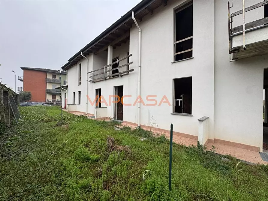 Immagine 4 di Villetta a schiera in vendita  in Via IV Novembre a Castel Rozzone