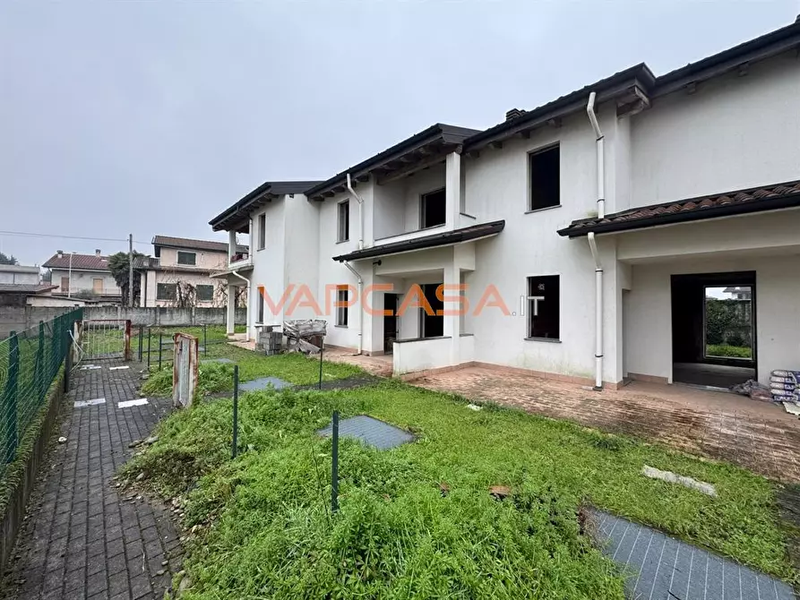 Immagine 7 di Villetta a schiera in vendita  in Via IV Novembre a Castel Rozzone