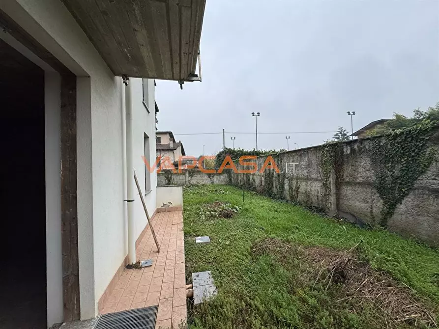 Immagine 2 di Villetta a schiera in vendita  in Via IV Novembre a Castel Rozzone