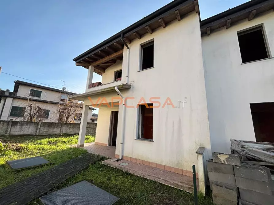 Immagine 6 di Villetta a schiera in vendita  in Via Monte Cervino a Castel Rozzone