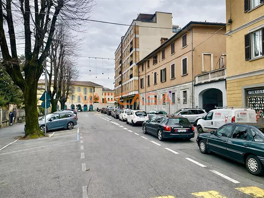 Immagine 5 di Appartamento in vendita  in VIA CAMILLO CAVOUR 1 a Treviglio