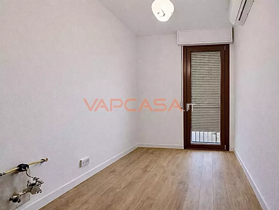 Immagine 3 di Appartamento in vendita  in VIA CAMILLO CAVOUR 1 a Treviglio