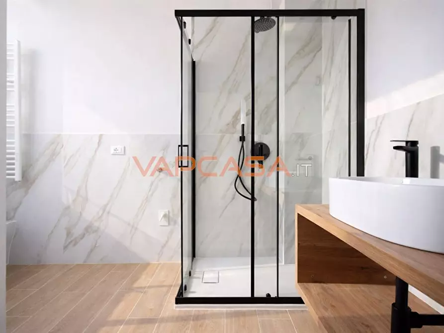 Immagine 7 di Appartamento in vendita  in VIA CAMILLO CAVOUR 1 a Treviglio