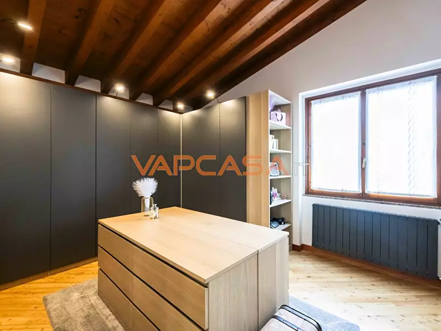 Immagine 5 di Villa in vendita  in VIA CANIANA a Cividate Al Piano