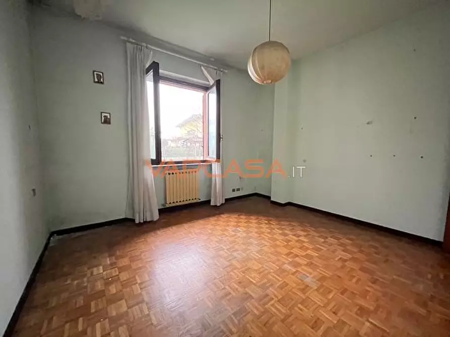 Immagine 1 di Casa indipendente in vendita  in VIA GIACOMO PUCCINI a Lurano