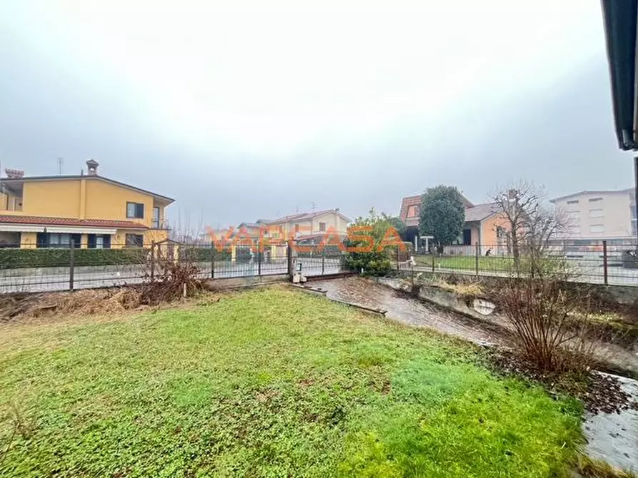 Immagine 7 di Casa indipendente in vendita  in VIA GIACOMO PUCCINI a Lurano