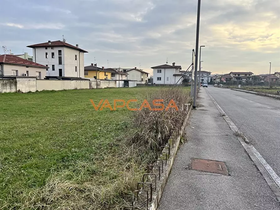 Immagine 3 di Appartamento in vendita  in VIA DELLE COSTELLAZIONI SNC a Romano Di Lombardia