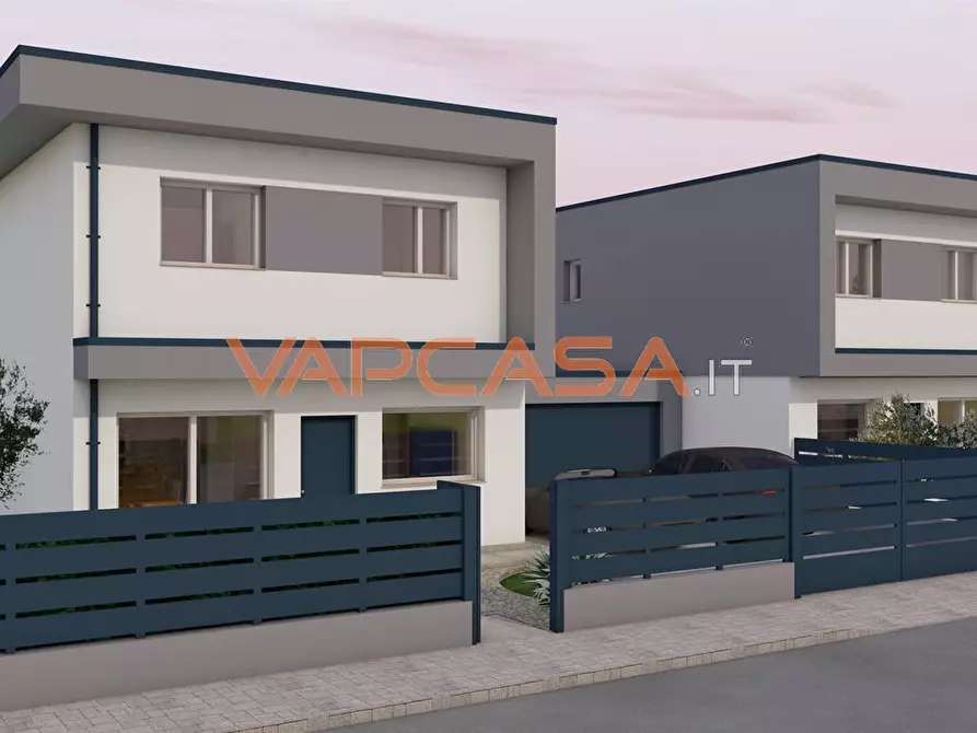 Immagine 1 di Villa in vendita  in VIA MARCONI SNC a Cortenuova