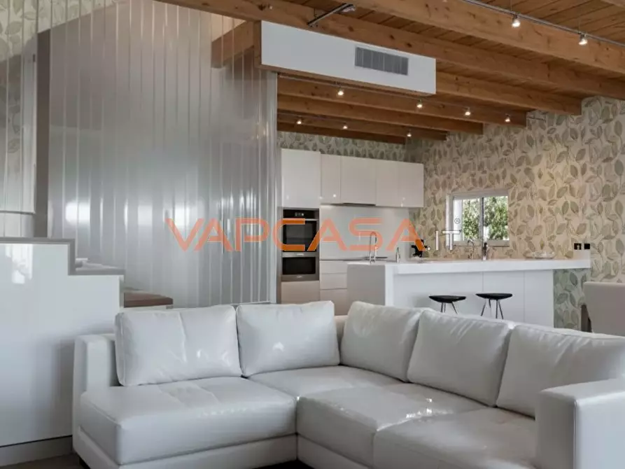 Immagine 7 di Villa in vendita  in VIA MARCONI SNC a Cortenuova