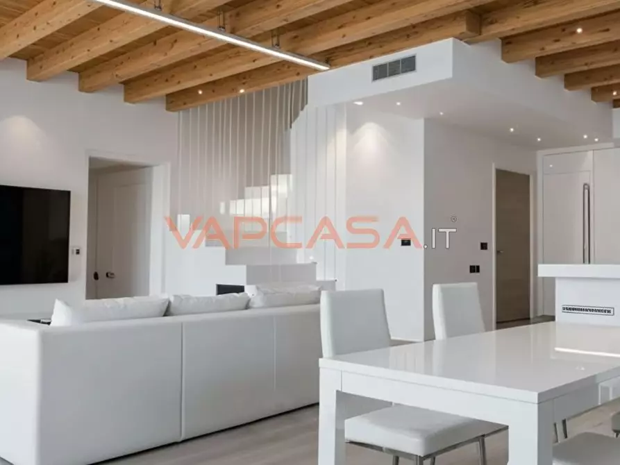 Immagine 6 di Villa in vendita  in VIA MARCONI SNC a Cortenuova