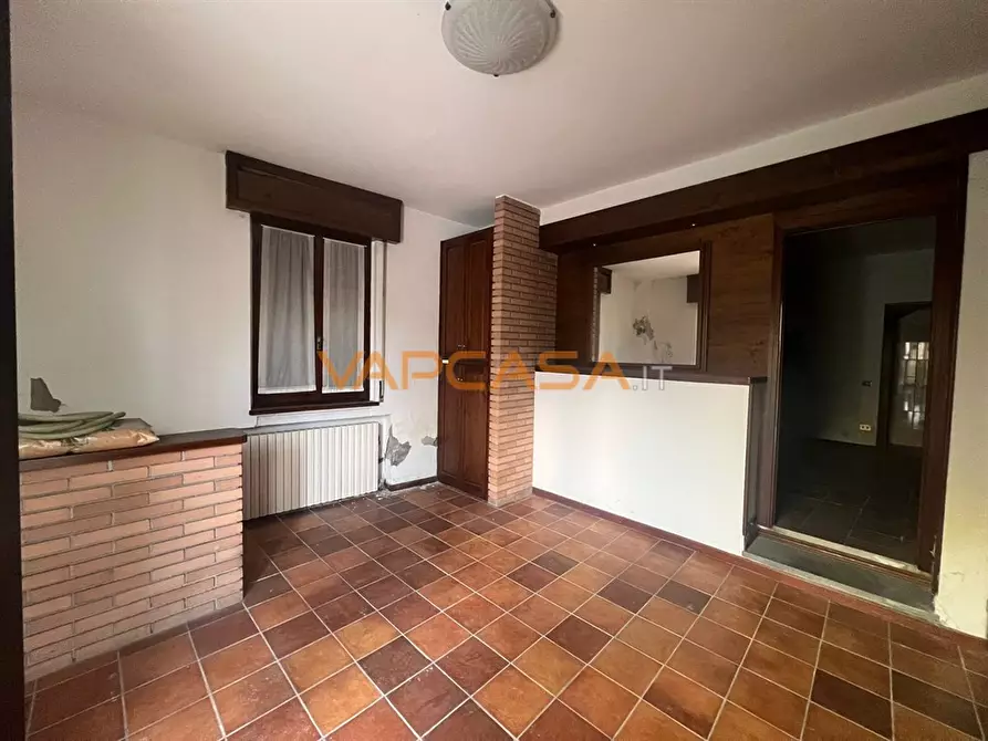 Immagine 4 di Casa indipendente in vendita  in Via Giacomo Leopardi a Barbata