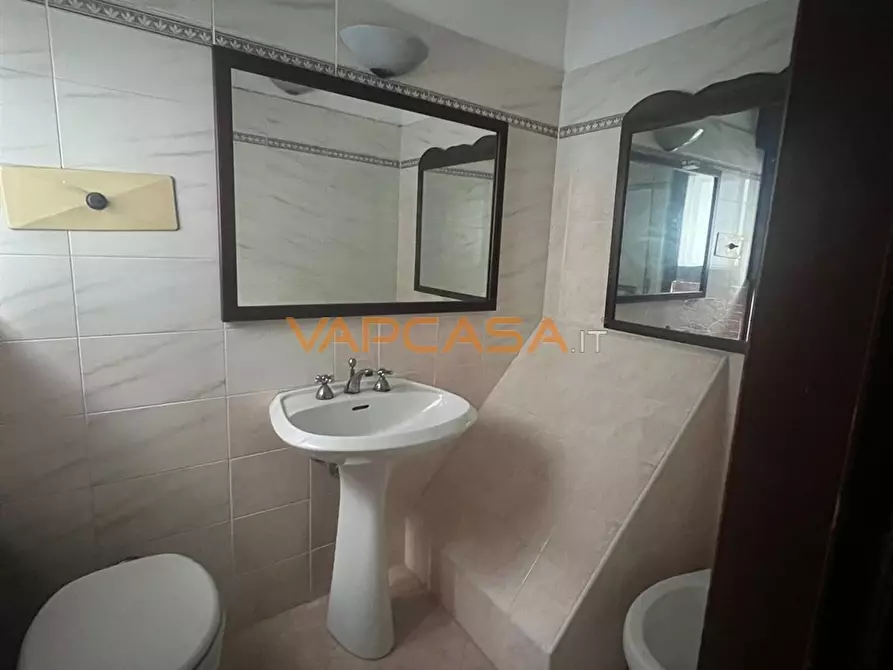 Immagine 1 di Casa indipendente in vendita  in Via Giacomo Leopardi a Barbata