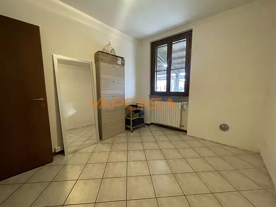 Immagine 4 di Appartamento in vendita  in VIA DELLE RONCHE a Casale Cremasco-Vidolasco