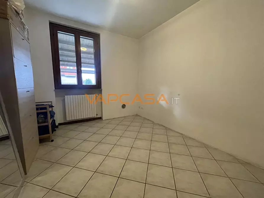 Immagine 3 di Appartamento in vendita  in VIA DELLE RONCHE a Casale Cremasco-Vidolasco