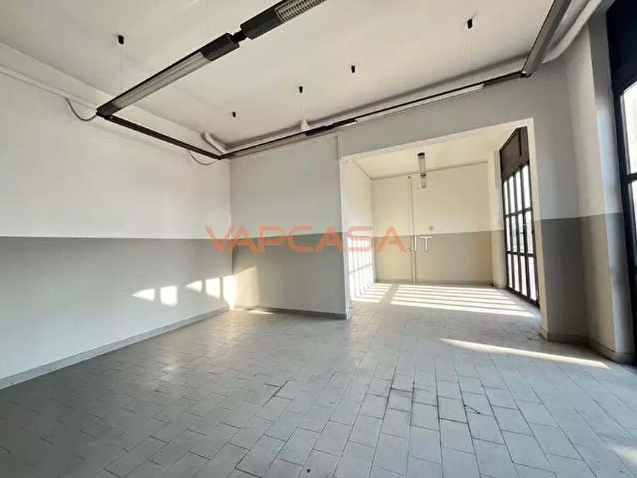 Immagine 9 di Locale commerciale in vendita  in CALCINATE a Ghisalba