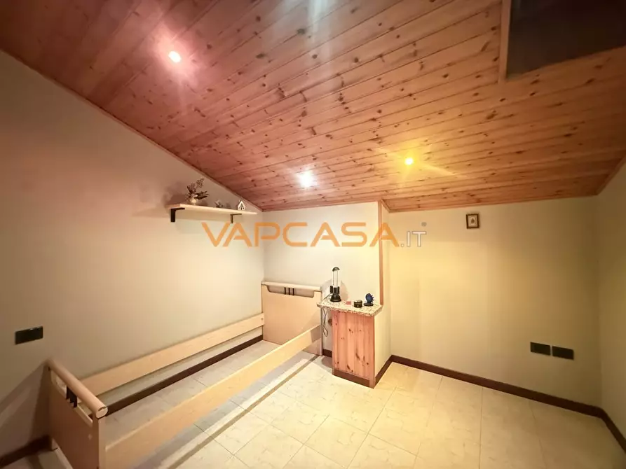 Immagine 5 di Casa indipendente in vendita  in VIA MONTE 3 a Capriolo