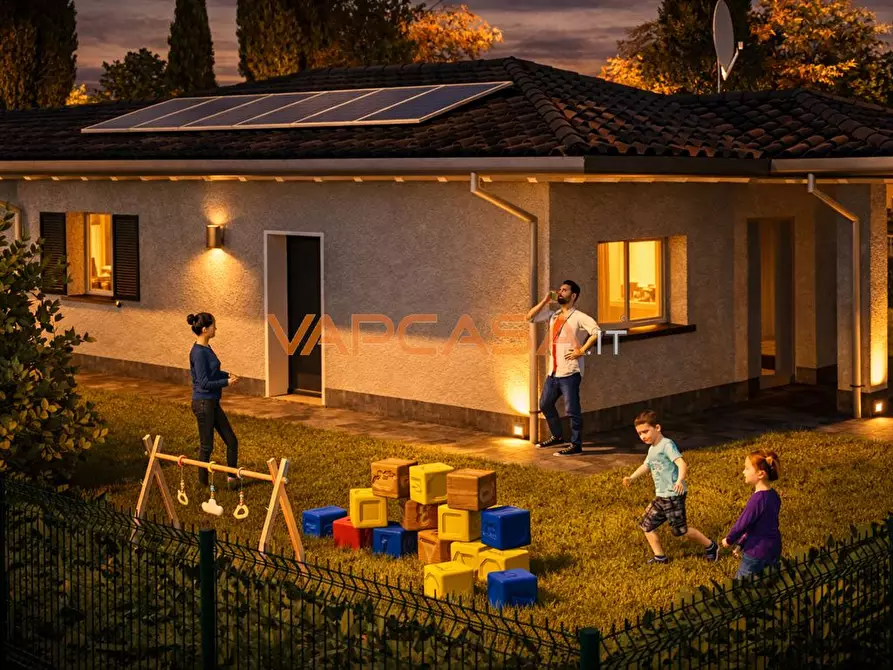 Immagine 4 di Villa in vendita  in VIA MARIA CALLAS SNC a Caravaggio