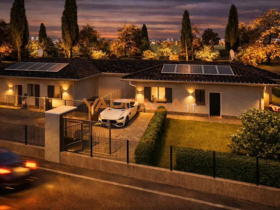 Immagine 3 di Villa in vendita  in VIA MARIA CALLAS SNC a Caravaggio