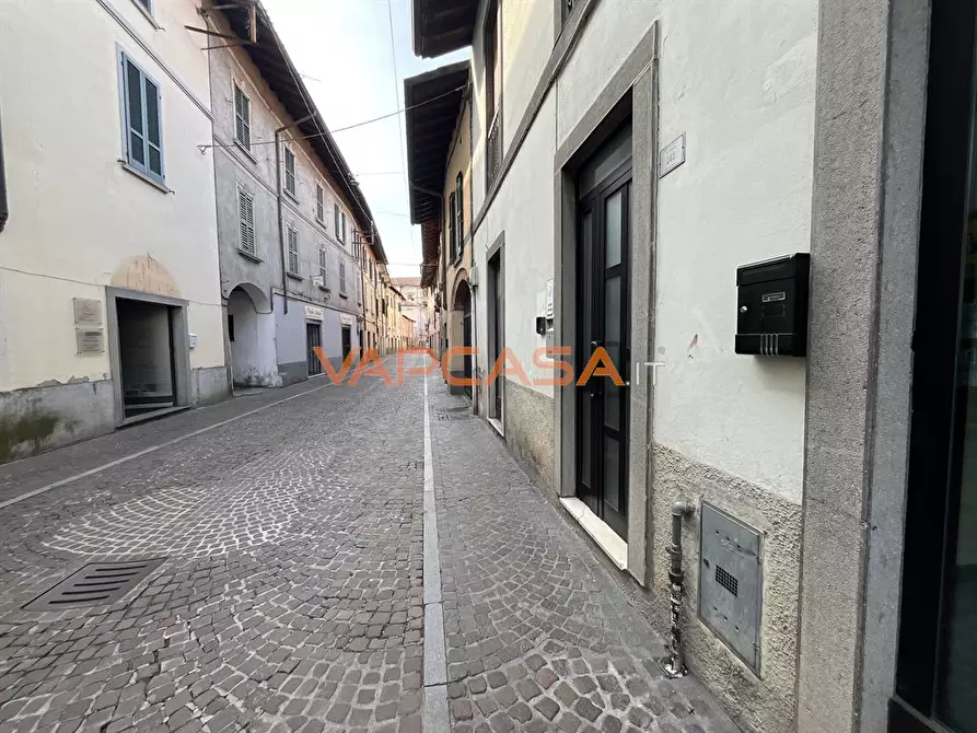 Immagine 8 di Locale commerciale in affitto  in VIA GIACOMO MATTEOTTI a Urgnano