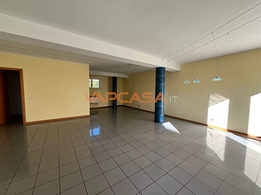 Immagine 2 di Ufficio in affitto  in VIA DANTE ALIGHIERI 30 a Romano Di Lombardia