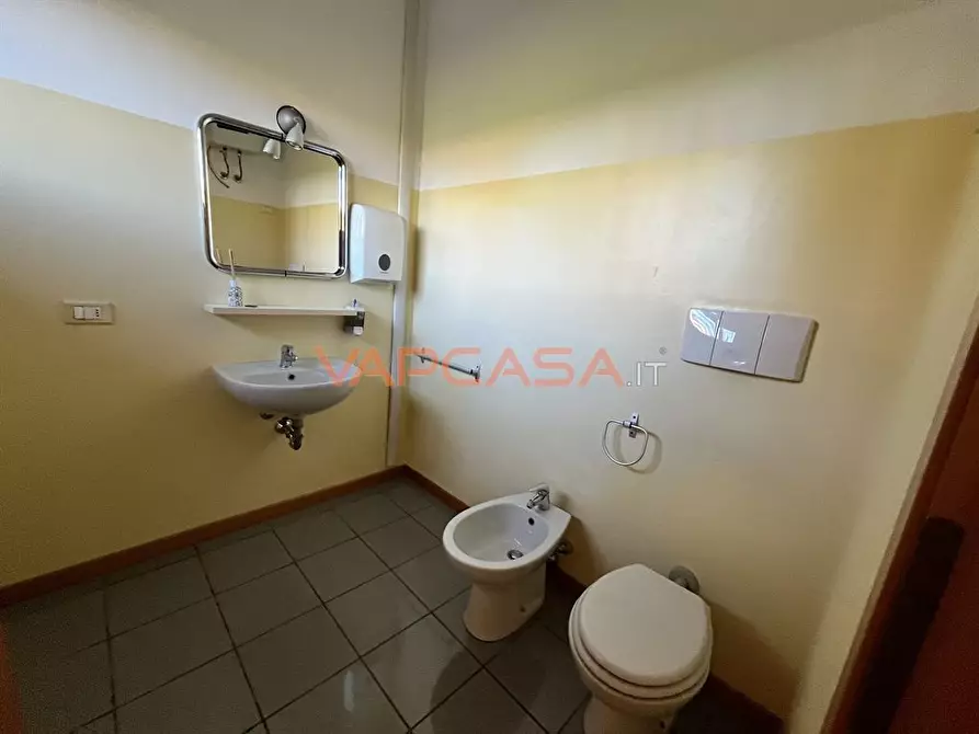 Immagine 9 di Ufficio in affitto  in VIA DANTE ALIGHIERI 30 a Romano Di Lombardia