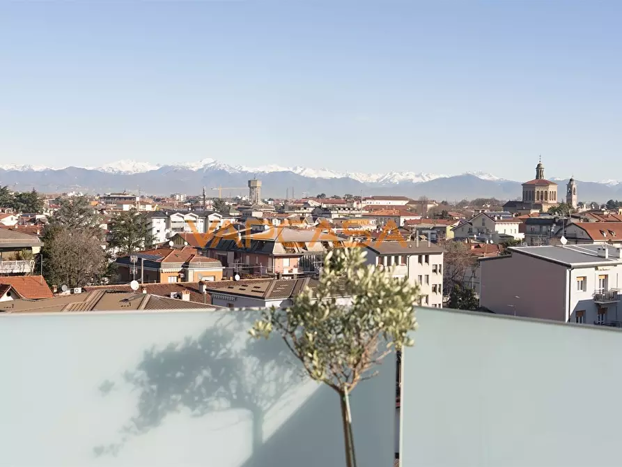Immagine 1 di Appartamento in vendita  in Via Baslini 14 a Treviglio