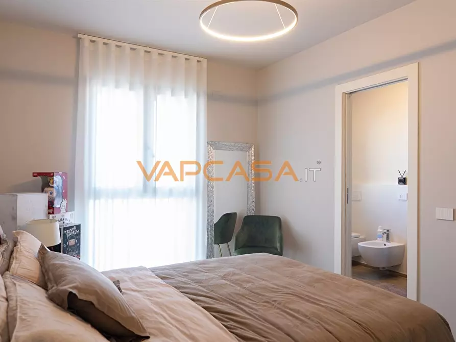 Immagine 5 di Appartamento in vendita  in Via Baslini 14 a Treviglio