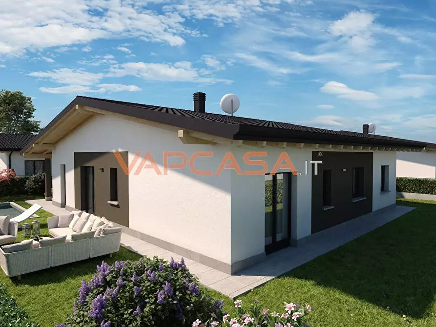 Immagine 1 di Villa in vendita  in VIA FRANCO BONARI a Palazzolo Sull'oglio