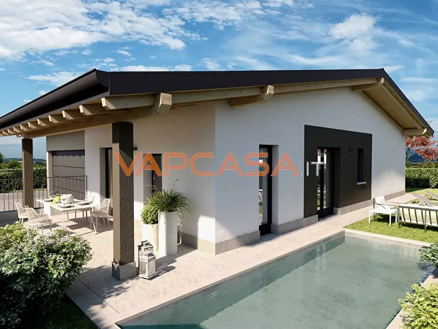 Immagine 1 di Villa in vendita  in VIA FRANCO BONARI a Palazzolo Sull'oglio