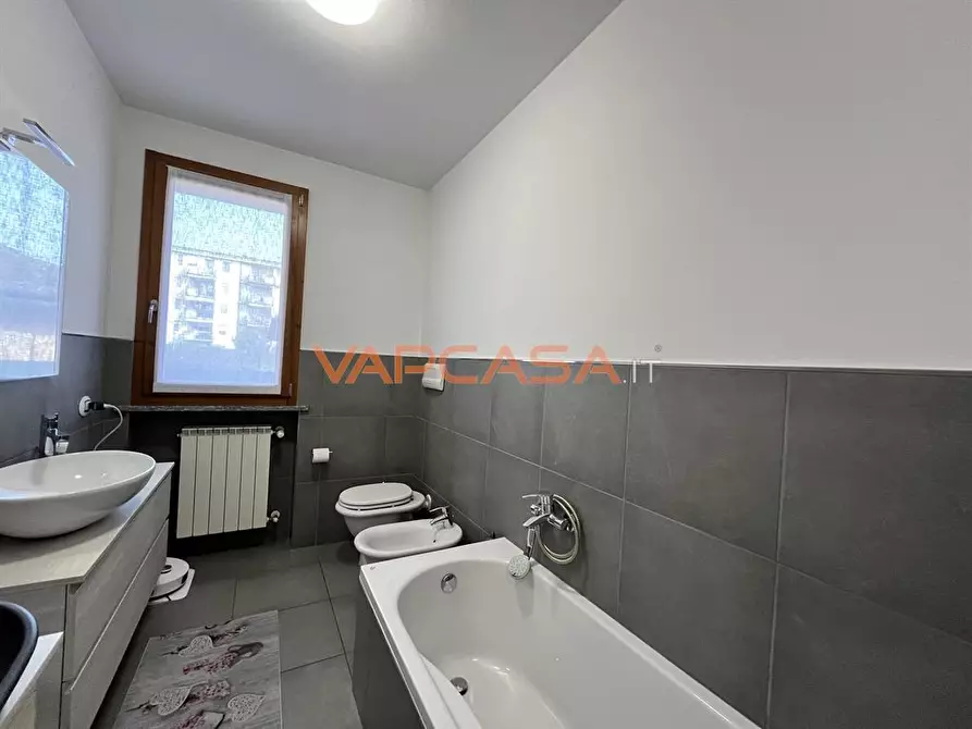 Immagine 7 di Appartamento in vendita  in VIA DEGLI ASTRI a Romano Di Lombardia