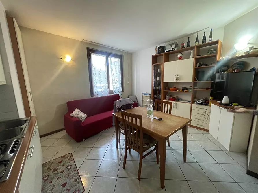 Immagine 3 di Appartamento in vendita  in VIA GIULIO DE MICHELI a Covo