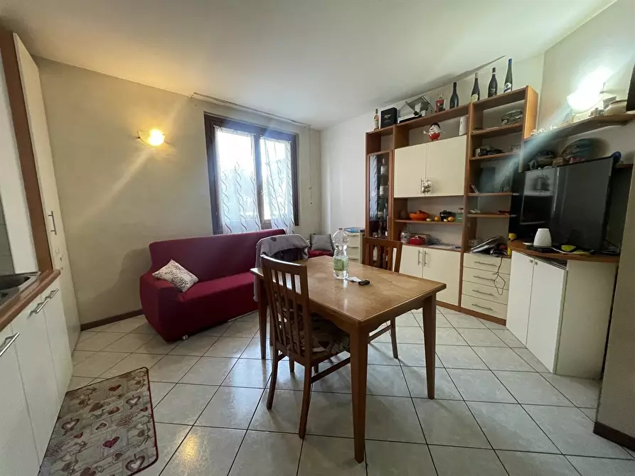Immagine 2 di Appartamento in vendita  in VIA GIULIO DE MICHELI a Covo