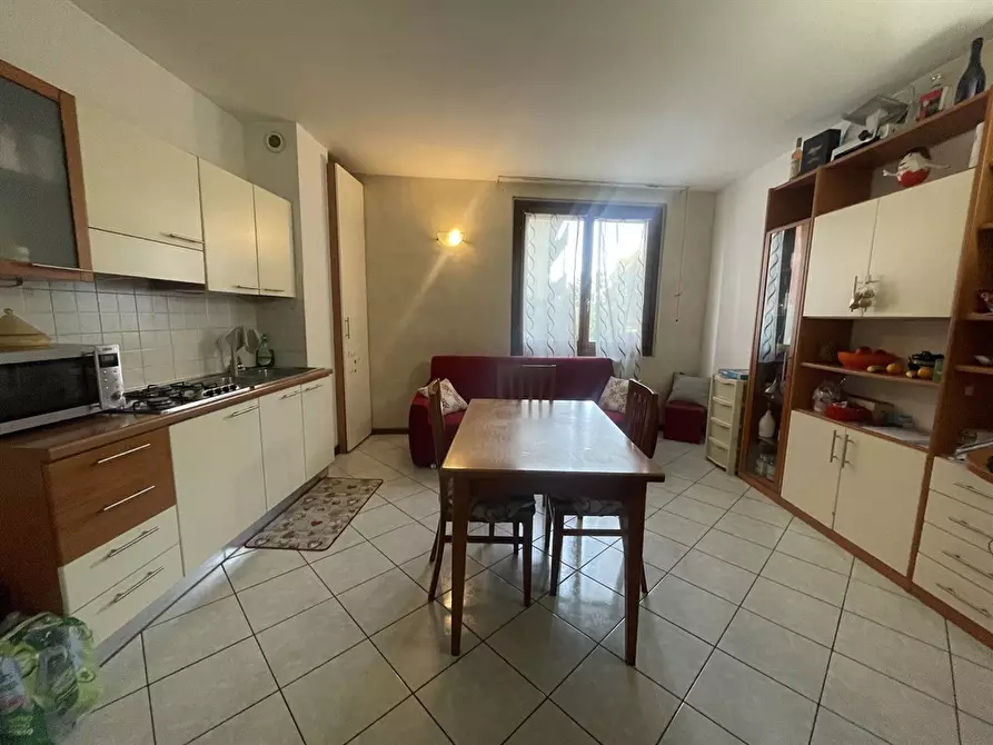 Immagine 6 di Appartamento in vendita  in VIA GIULIO DE MICHELI a Covo
