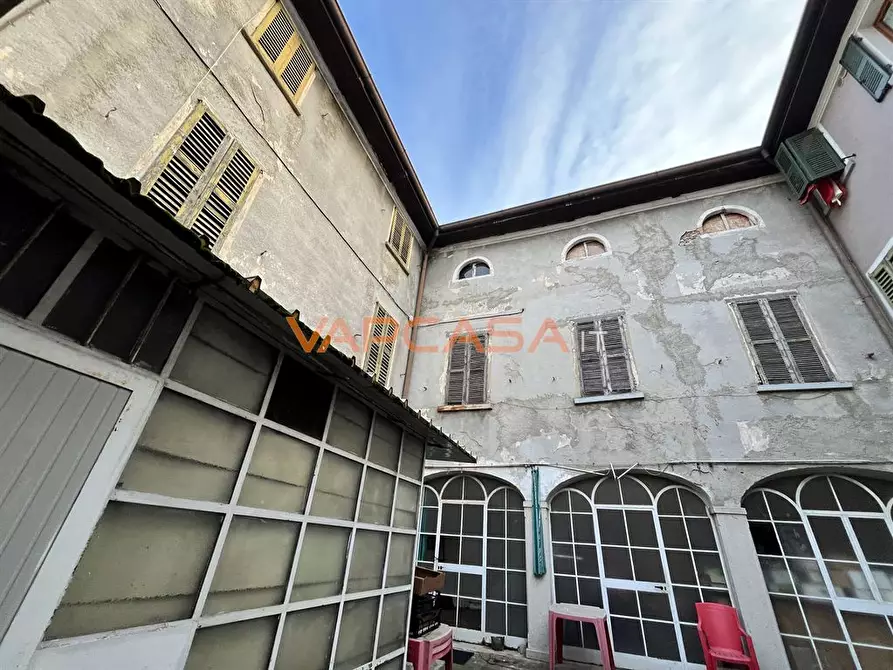 Immagine 8 di Palazzo in vendita  in VIA NAZARIO SAURO a Romano Di Lombardia