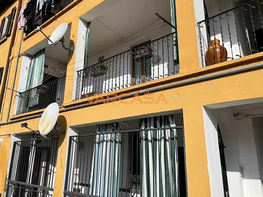 Immagine 6 di Appartamento in vendita  in VIA BORGORATTO 42 a Brignano Gera D'adda