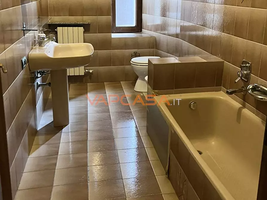 Immagine 4 di Appartamento in vendita  in VIA BORGORATTO 42 a Brignano Gera D'adda