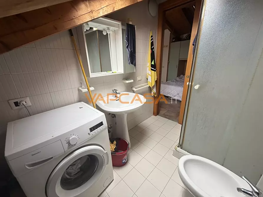 Immagine 3 di Appartamento in vendita  in VIA TADINI a Romano Di Lombardia