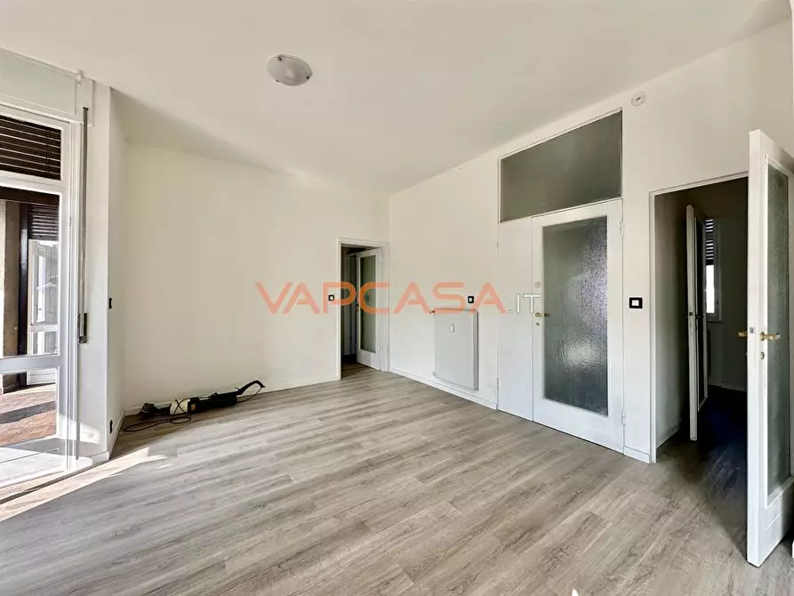 Immagine 2 di Appartamento in vendita  in VIA DANTE ALIGHIERI a Seriate