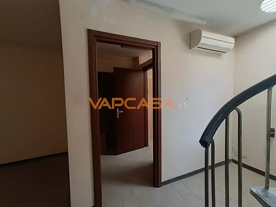 Immagine 1 di Negozio in affitto  in PIAZZA SALVO D'ACQUISTO a Cavernago