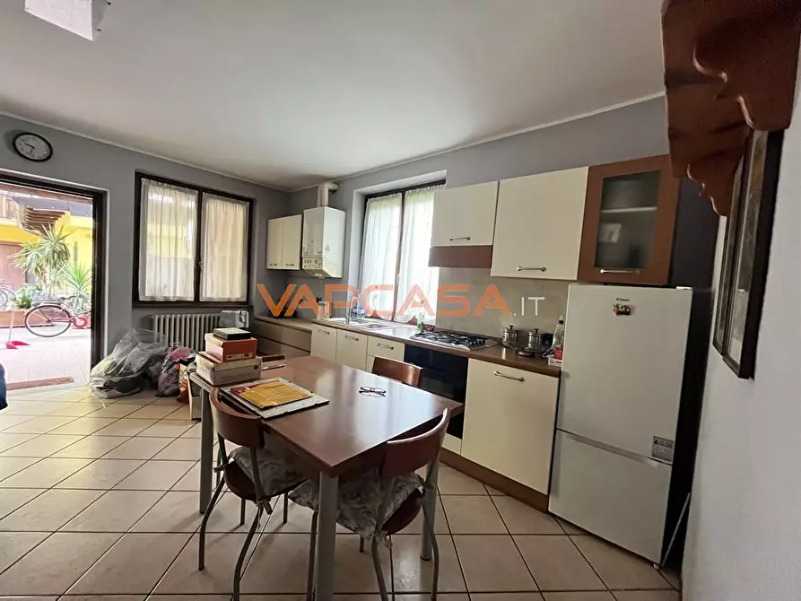 Immagine 5 di Appartamento in vendita  in VIA PATRIOTI ROMANESI 30 a Romano Di Lombardia