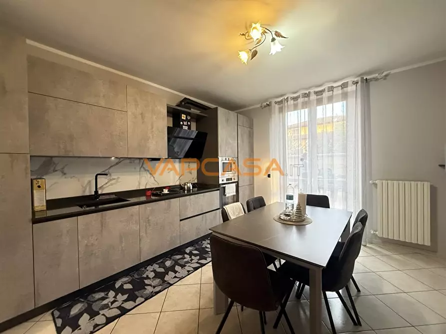 Immagine 1 di Villetta a schiera in vendita  in VIA TOSCANINI 2 a Calcio