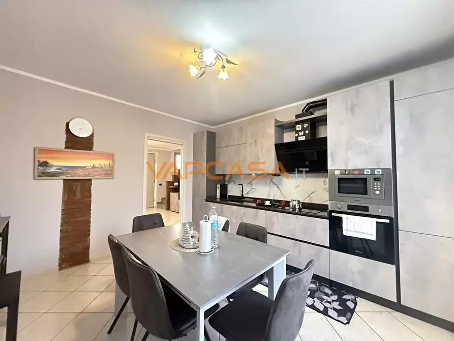 Immagine 3 di Villetta a schiera in vendita  in VIA TOSCANINI 2 a Calcio