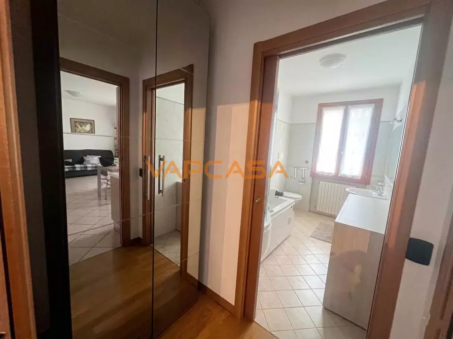 Immagine 5 di Appartamento in vendita  in via Dosso a Palazzolo Sull'oglio