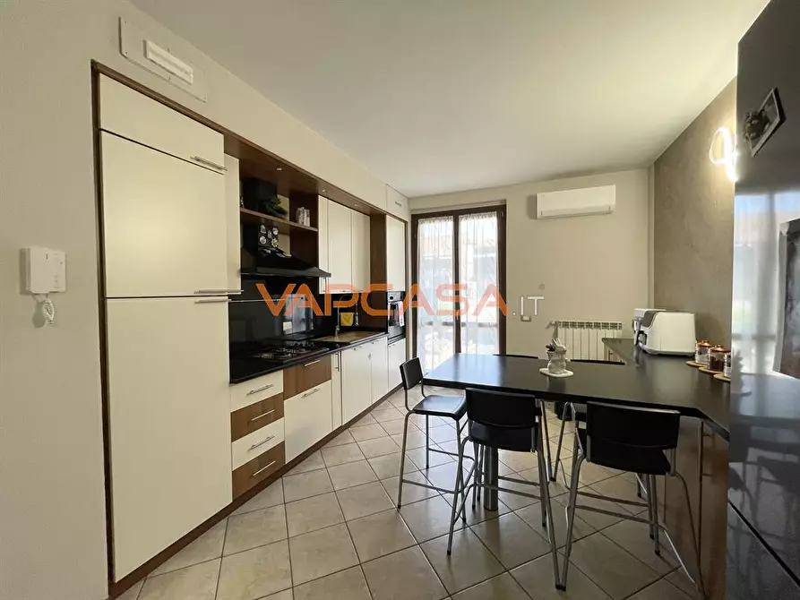 Immagine 1 di Appartamento in vendita  in via riva a Cortenuova