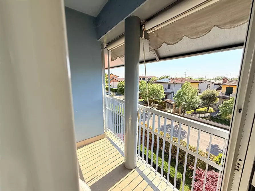 Immagine 2 di Appartamento in vendita  in Via Gavazzeni 1/B a Romano Di Lombardia