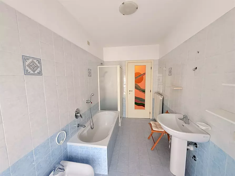 Immagine 4 di Appartamento in vendita  in Via Gavazzeni 1/B a Romano Di Lombardia