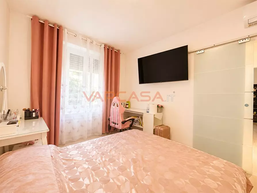 Immagine 6 di Appartamento in vendita  in VIA GIOVANNI PASCOLI 11 a Romano Di Lombardia