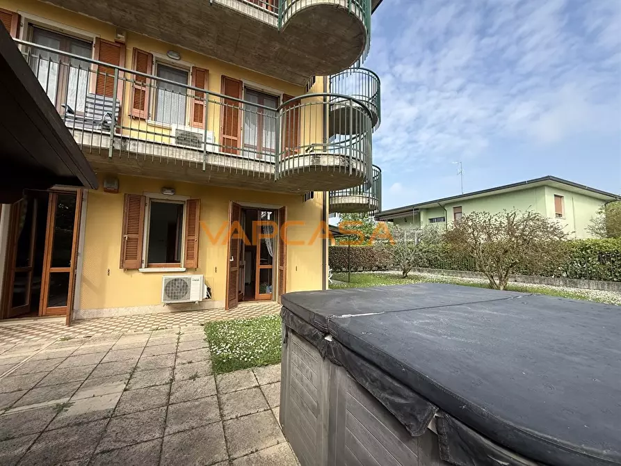 Immagine 9 di Appartamento in vendita  in VIA SILVIO PELLICO 2 a Pontoglio