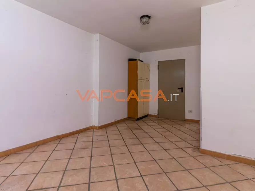 Immagine 3 di Appartamento in vendita  in Via Rossini a Lurano